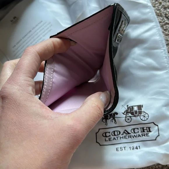 COACH SIGNATURE COLLECTION!!!! Purse and WALLET DUO! - Picture 14 of 17